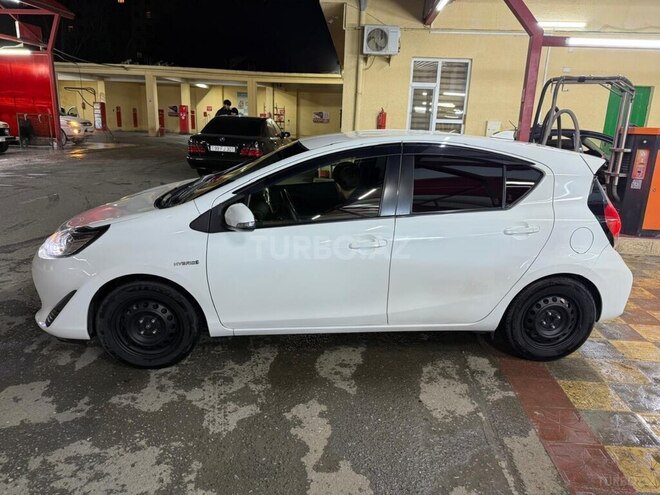 Toyota Aqua 2017, 220,000 km - 1.5 l - Gəncə