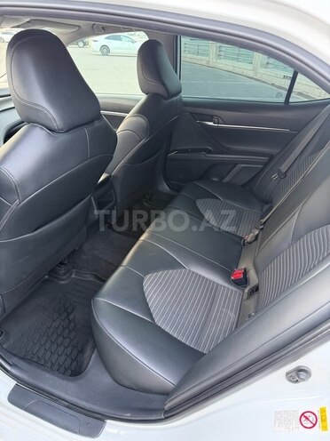 Toyota Camry-8