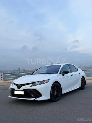Toyota Camry-1