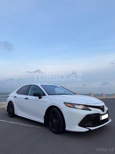 Toyota Camry-5