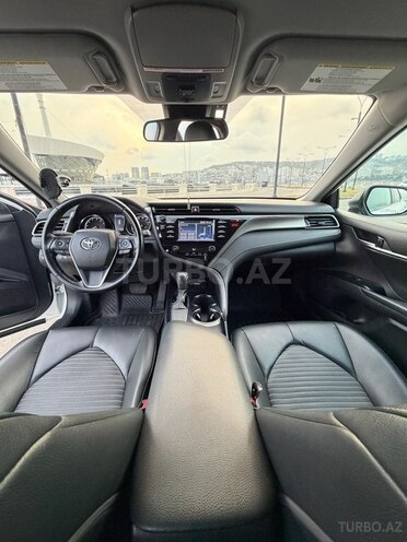 Toyota Camry-7