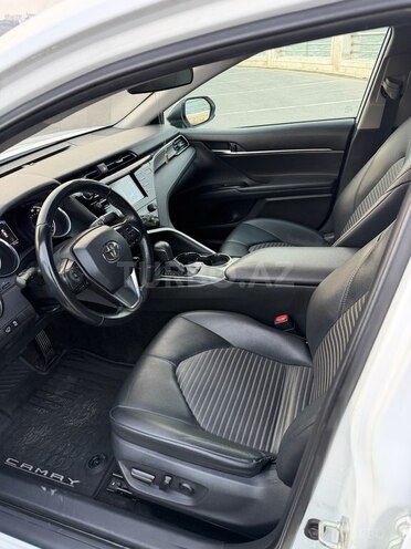 Toyota Camry-6
