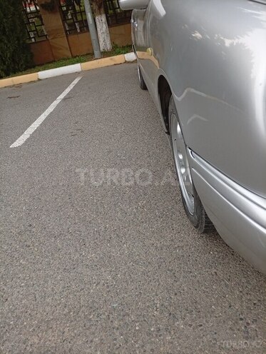 Mercedes E 220 1996, 321,456 km - 2.2 l - İmişli