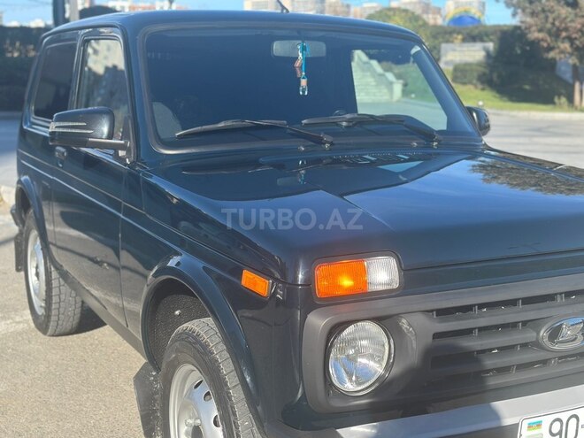 LADA (VAZ) Niva-16
