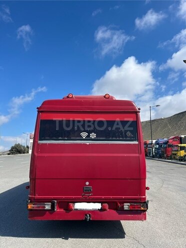 Mercedes Vario-2