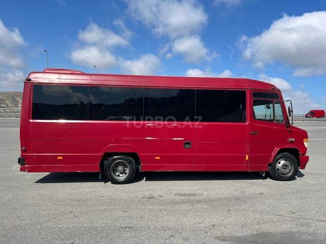 Mercedes Vario-5