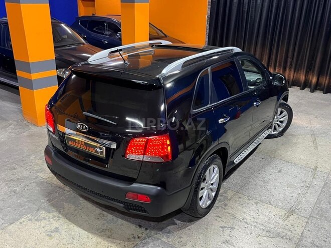 Kia Sorento-12