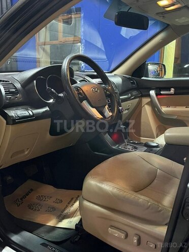 Kia Sorento-16
