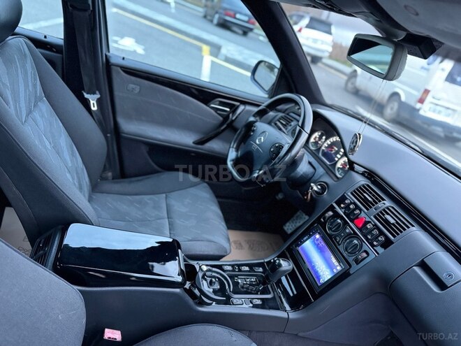 Mercedes E 240-20