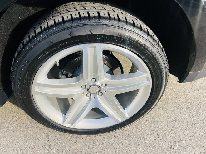 Mercedes GL 550 4MATIC-12