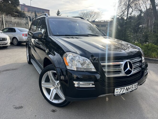 Mercedes GL 550 4MATIC-1