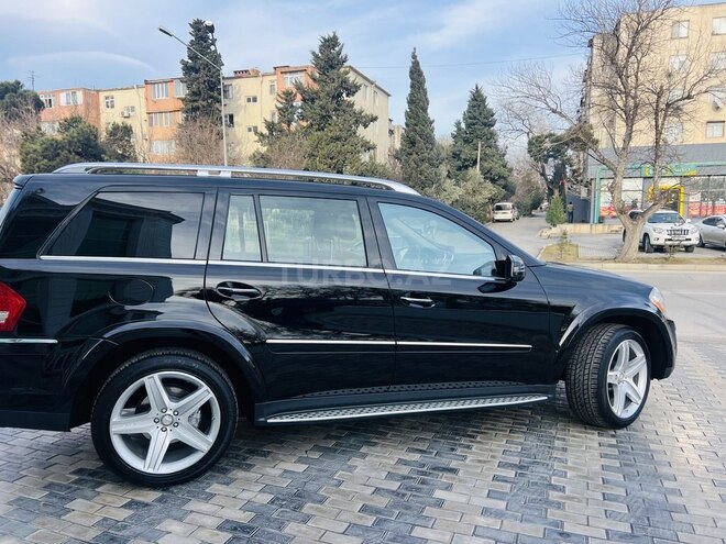 Mercedes GL 550 4MATIC-3