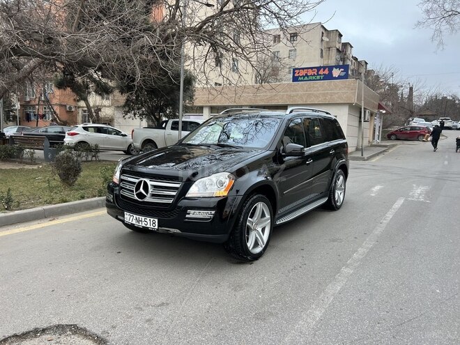 Mercedes GL 550 4MATIC-9