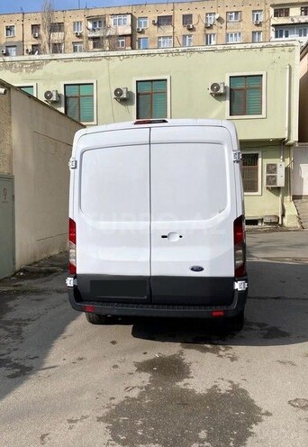 Ford Transit-6