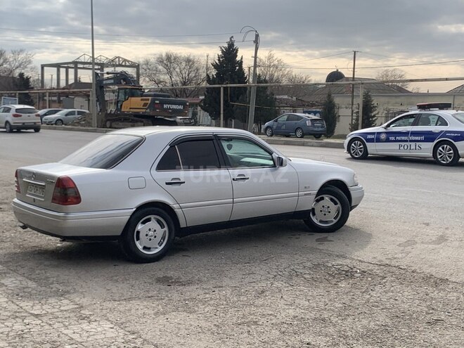 Mercedes C 200 1995, 235,000 km - 2.0 л - Sumqayıt