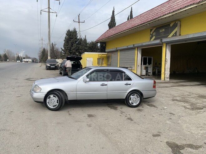 Mercedes C 200 1995, 235,000 km - 2.0 л - Sumqayıt