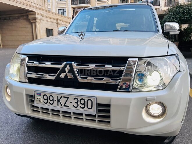 Mitsubishi Pajero 2015, 109,000 km - 3.8 л - Bakı