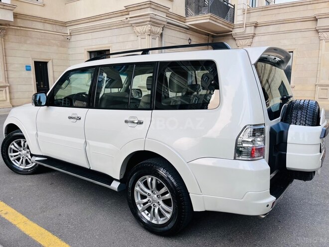 Mitsubishi Pajero 2015, 109,000 km - 3.8 л - Bakı