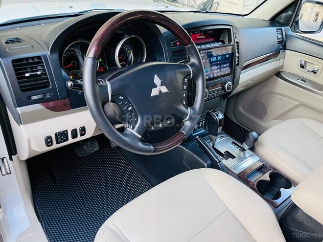 Mitsubishi Pajero 2015, 109,000 km - 3.8 л - Bakı