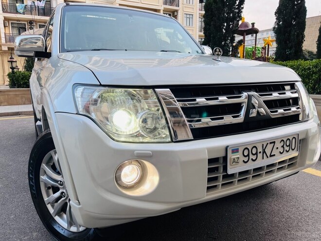 Mitsubishi Pajero 2015, 109,000 km - 3.8 л - Bakı