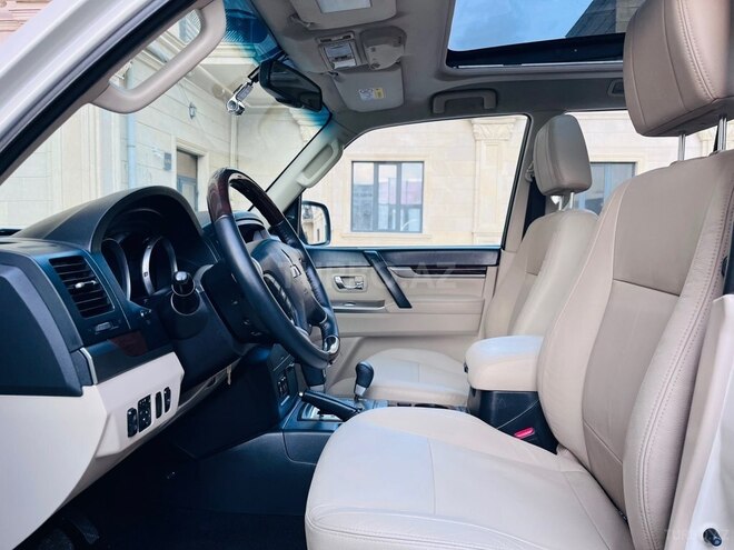 Mitsubishi Pajero 2015, 109,000 km - 3.8 л - Bakı