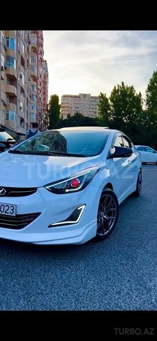 Hyundai Elantra-10