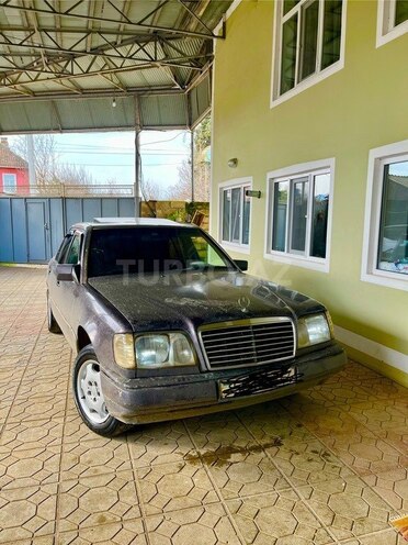 Mercedes 220 E 1994, 375,185 km - 2.2 l - Masallı