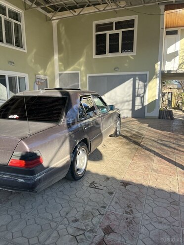 Mercedes 220 E 1994, 375,185 km - 2.2 l - Masallı
