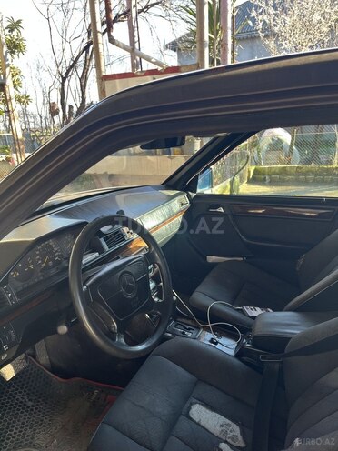 Mercedes 220 E 1994, 375,185 km - 2.2 l - Masallı