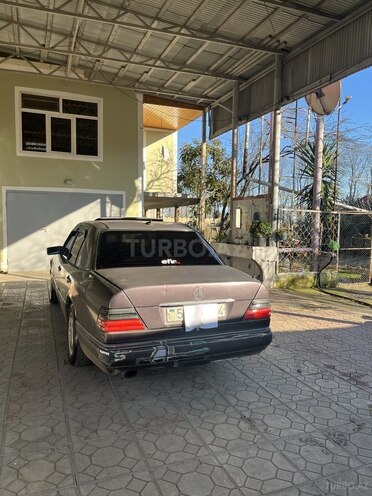 Mercedes 220 E 1994, 375,185 km - 2.2 l - Masallı
