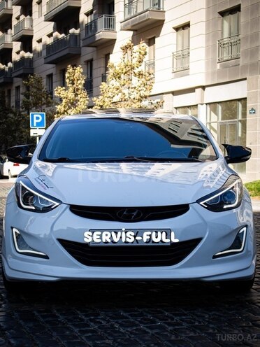 Hyundai Elantra-1