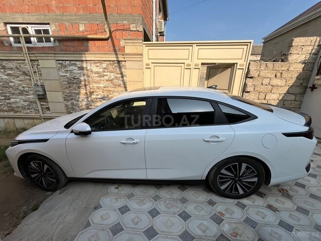 Changan Qiyuan A05-4