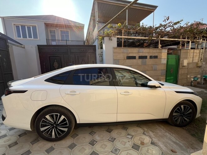 Changan Qiyuan A05-3