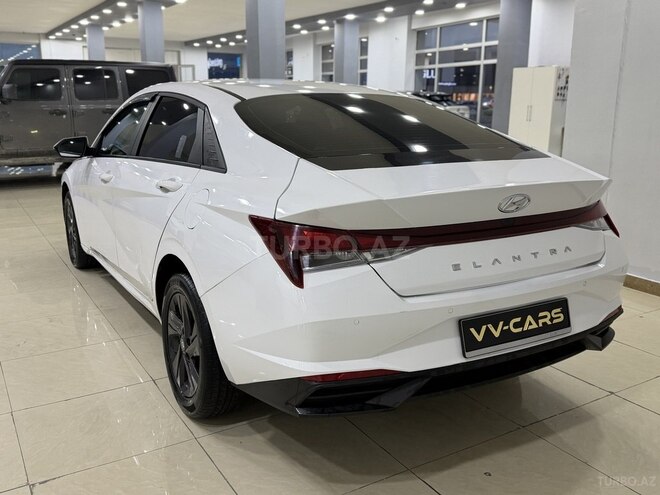 Hyundai Elantra-5