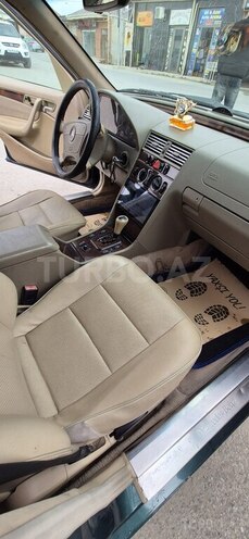 Mercedes C 230 2000, 330,803 km - 2.3 л - Bakı