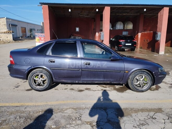 Opel Vectra 1996, 300,000 km - 2.0 l - Bakı