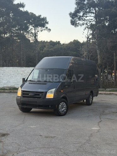 Ford Transit-1
