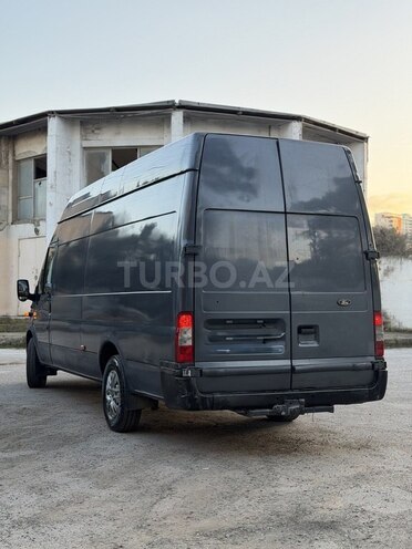 Ford Transit-6