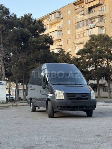 Ford Transit-7