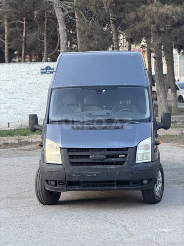 Ford Transit-3