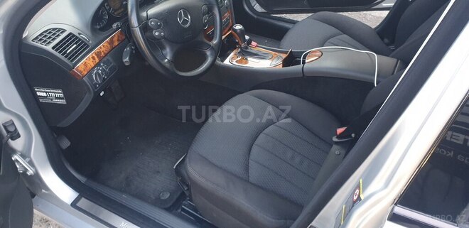 Mercedes E 220-5