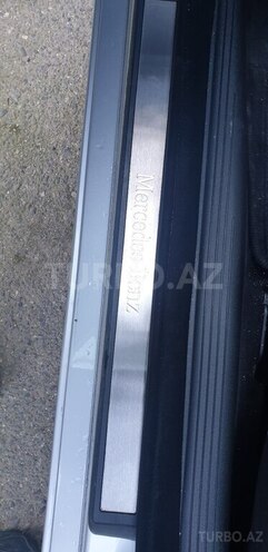 Mercedes E 220-2