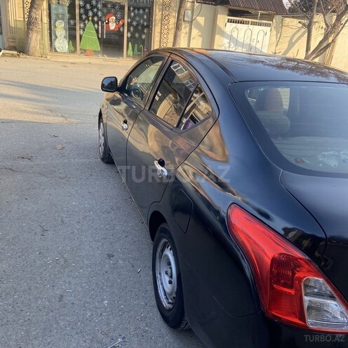 Nissan Sunny-8