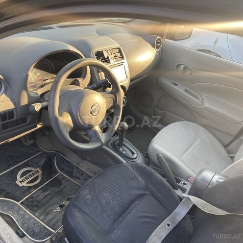 Nissan Sunny-6