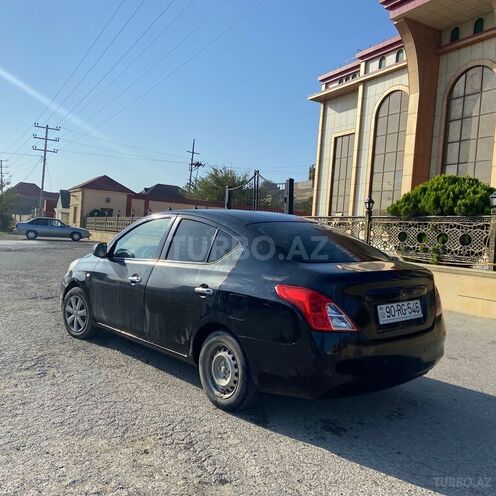 Nissan Sunny-12
