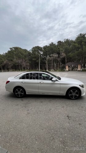 Mercedes C 200 d-3