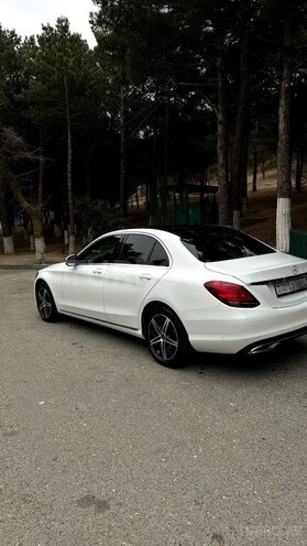 Mercedes C 200 d-6