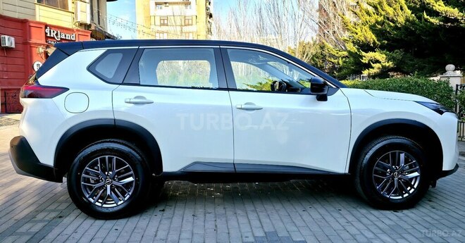 Nissan X-Trail 2025, 3,900 km - 2.5 л - Bakı