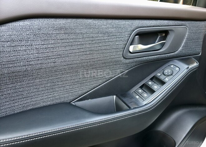 Nissan X-Trail 2025, 3,900 km - 2.5 л - Bakı