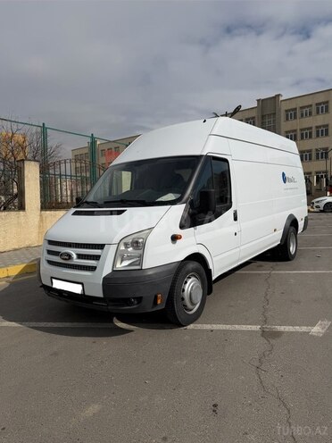 Ford Transit-4